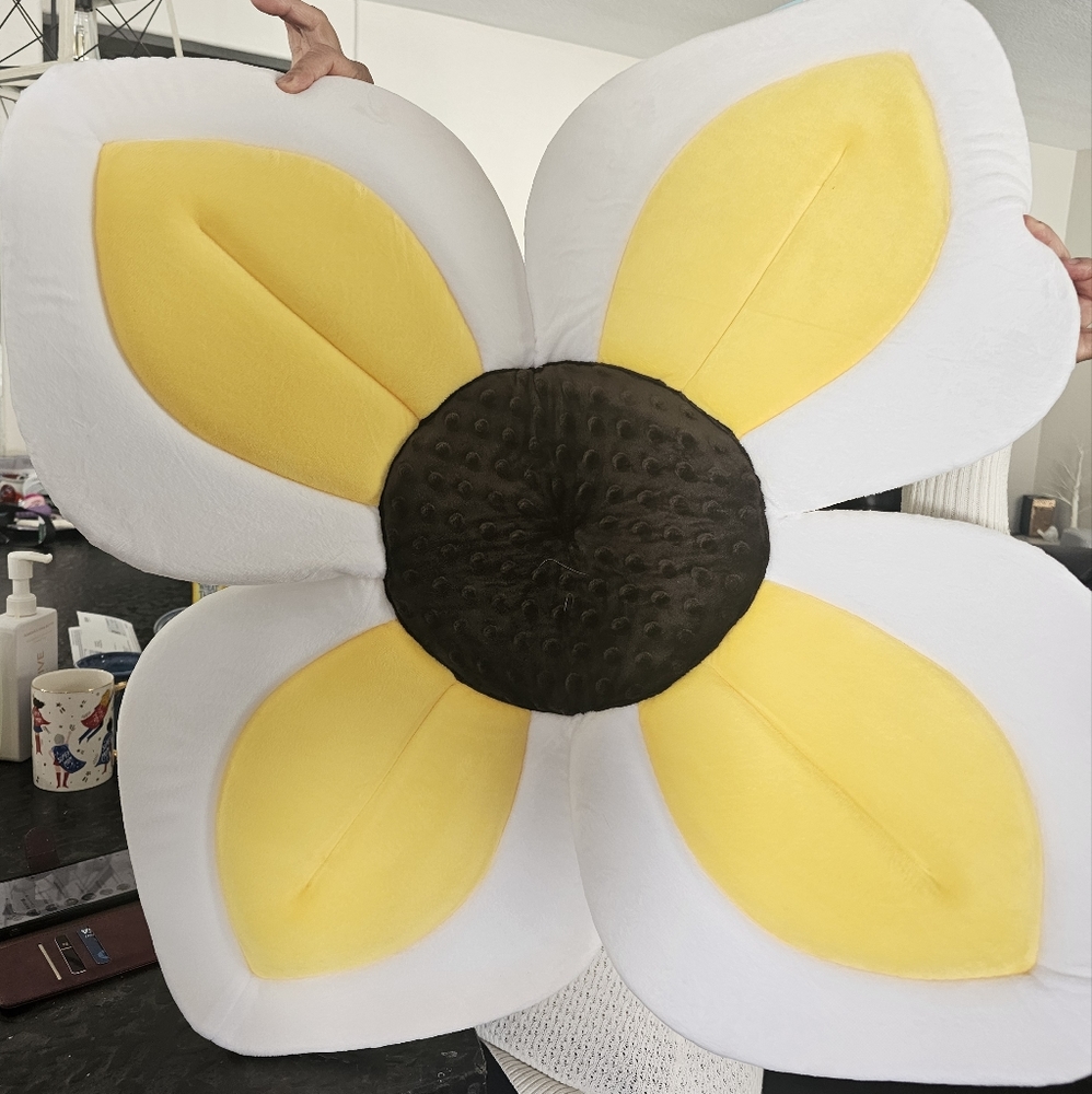 Blooming Bath Lotus